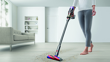最近のダイソン軽すぎない？ 史上最軽量の「Dyson Micro 1.5kg