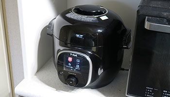 電気圧力鍋「クックフォーミー」に新モデル登場！　狭いキッチンでも使いやすいコンパクトサイズに