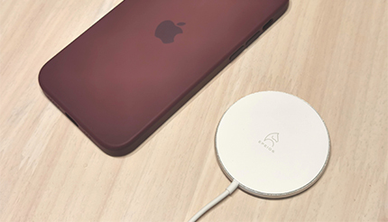Apple純正より1000円以上安い！　MPOWのiPhone 12対応ワイヤレス充電器を検証