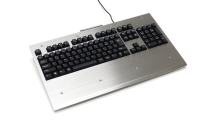 ビックカメラ、ステンレス製筐体のメカニカルキーボードの「限定モデル