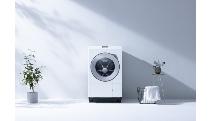 パナソニック、花王と共同開発した専用剤の洗濯コースを搭載した