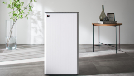 シャープが静かで排水タンクの取り出しがラクな衣類乾燥除湿機を発売